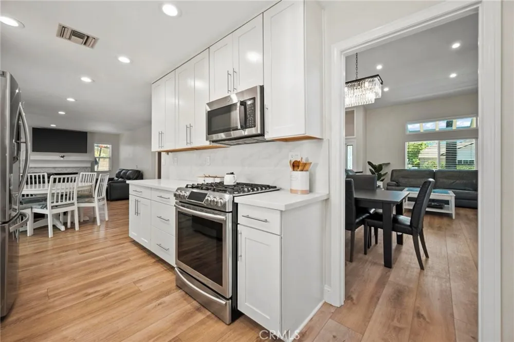27184 Highlands Lane Valencia, CA 91354