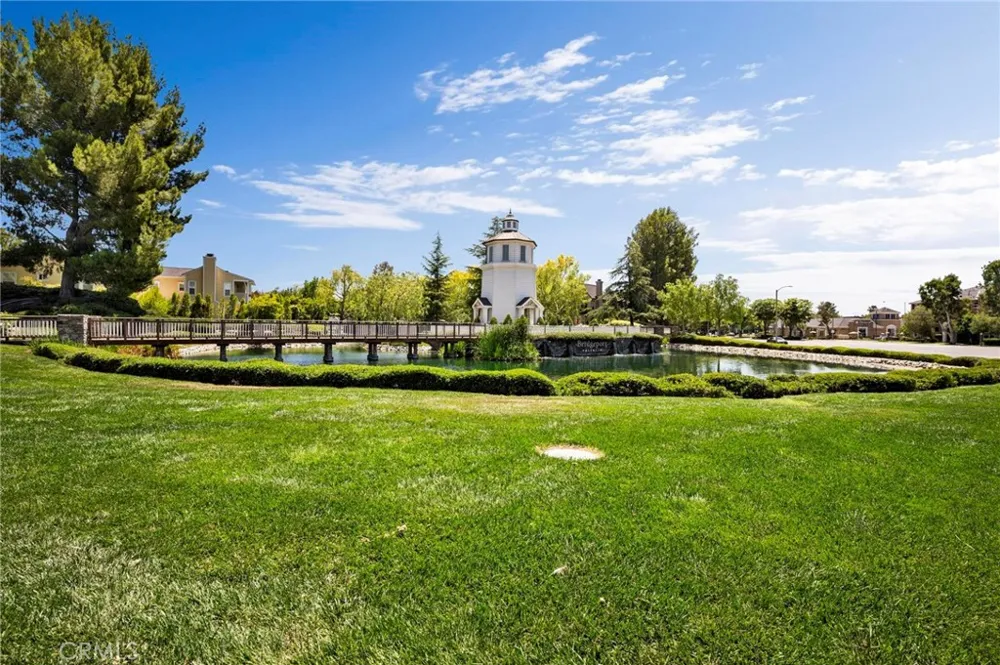 27184 Highlands Lane Valencia, CA 91354