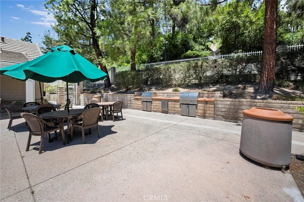 27184 Highlands Lane Valencia, CA 91354