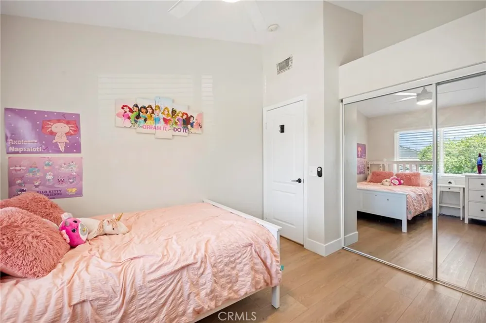 27184 Highlands Lane Valencia, CA 91354