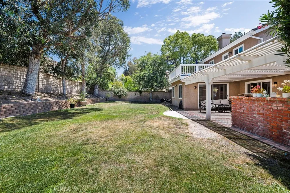 27184 Highlands Lane Valencia, CA 91354