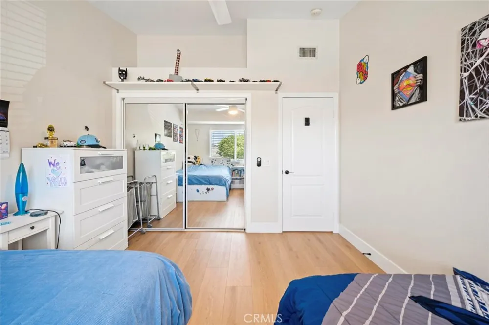 27184 Highlands Lane Valencia, CA 91354