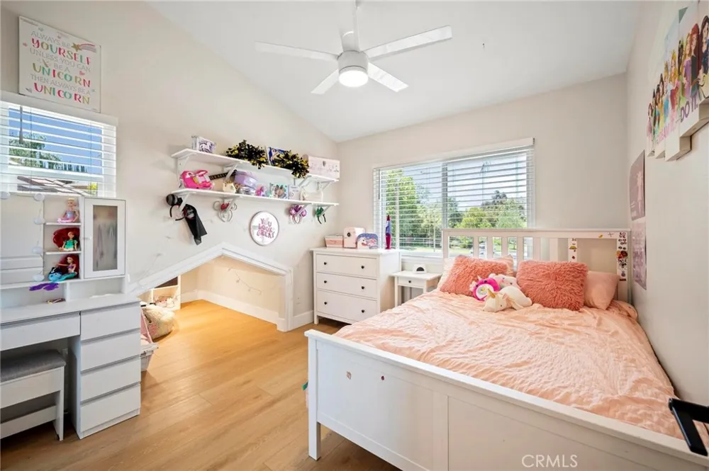 27184 Highlands Lane Valencia, CA 91354