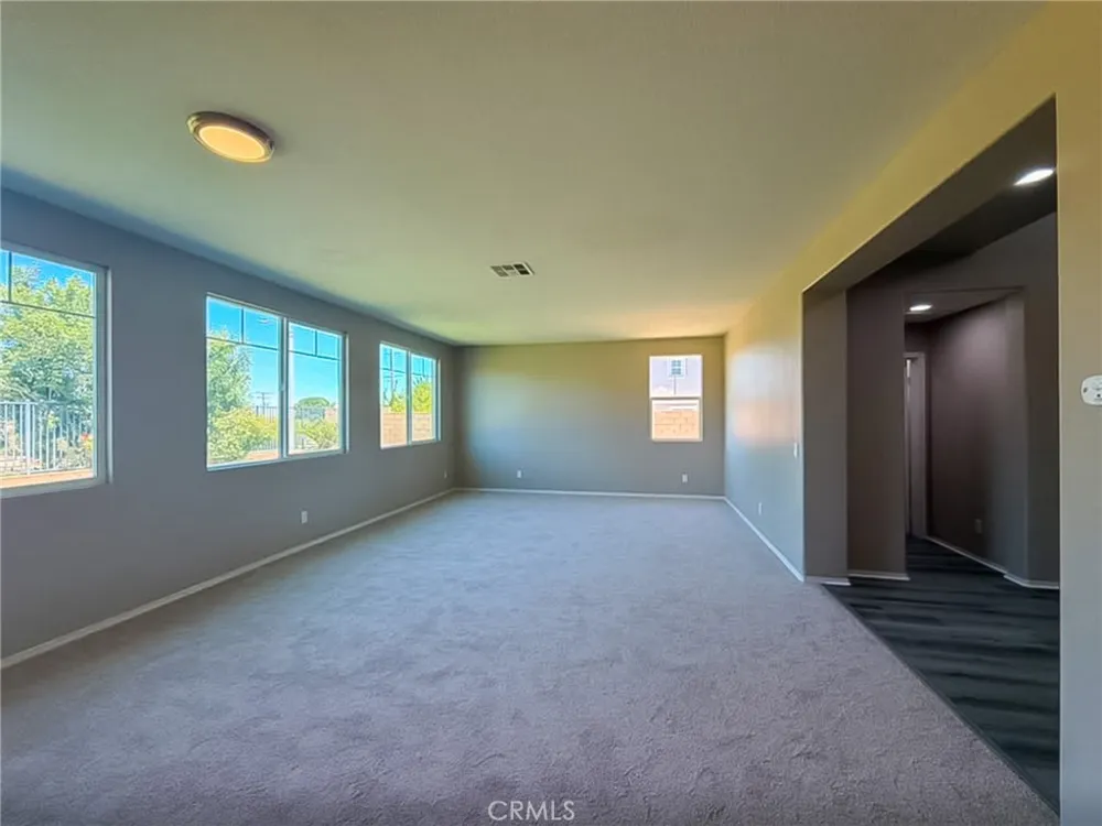 6727 Miramar Lane Palmdale, CA 93551