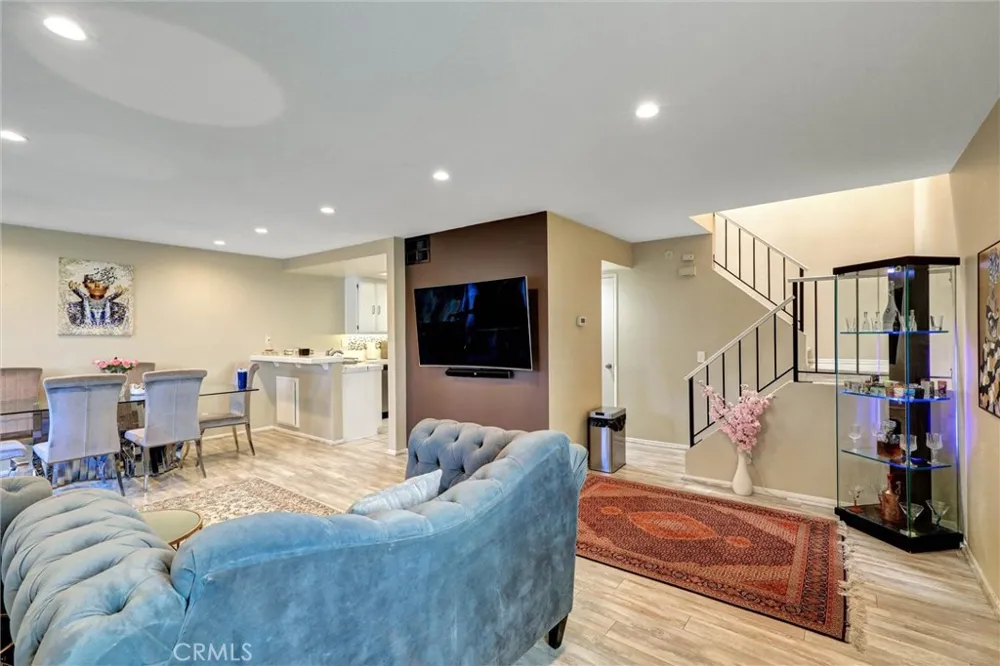 6543 Stoney View #4 Simi Valley, CA 93063