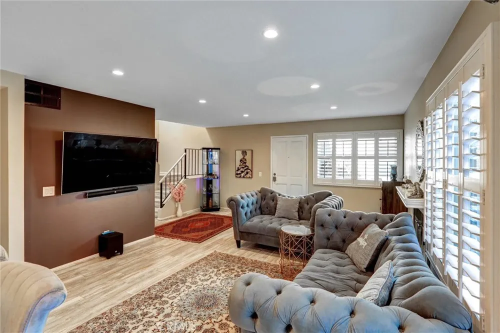 6543 Stoney View #4 Simi Valley, CA 93063