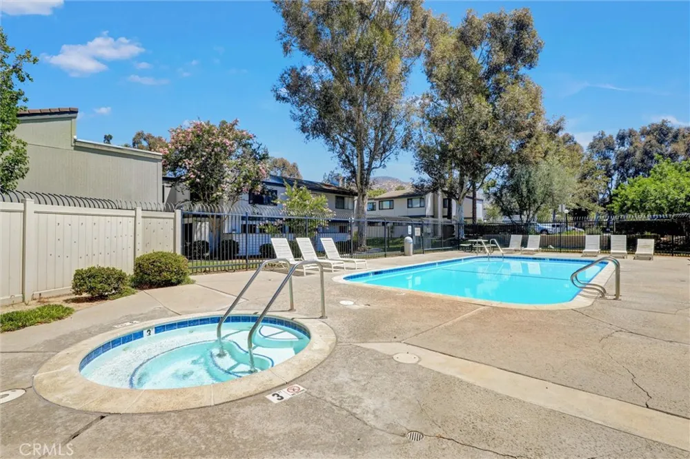 6543 Stoney View #4 Simi Valley, CA 93063
