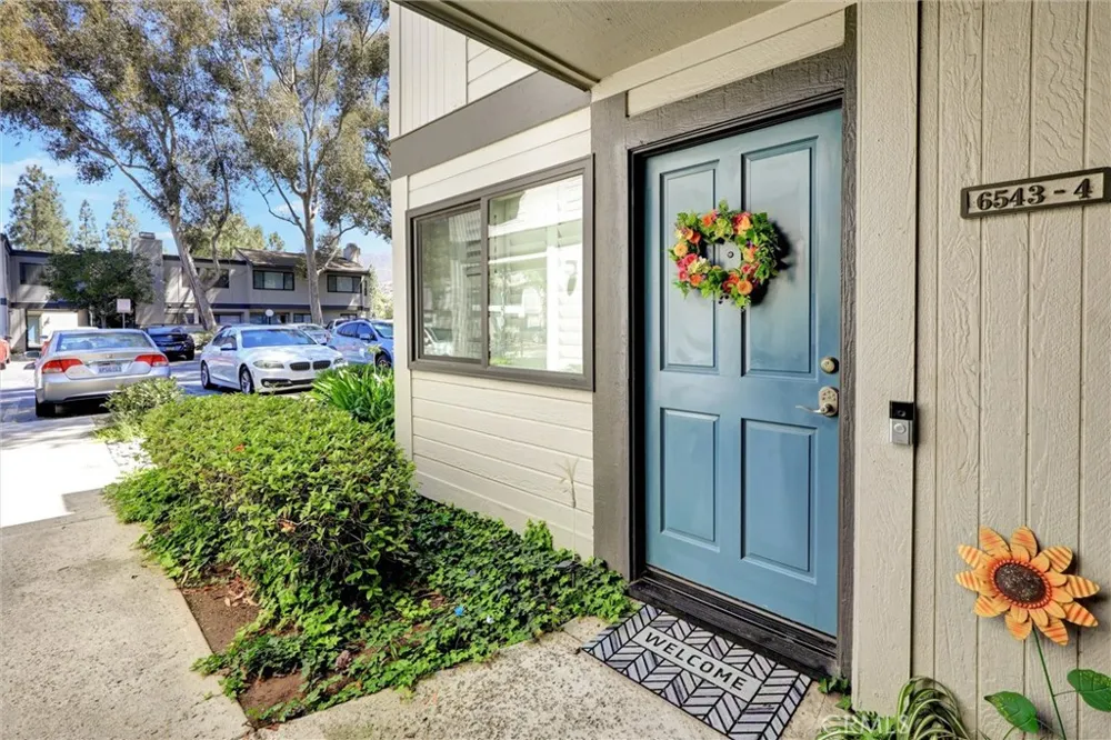 6543 Stoney View #4 Simi Valley, CA 93063
