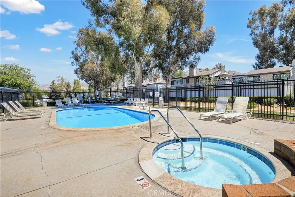 6543 Stoney View #4 Simi Valley, CA 93063