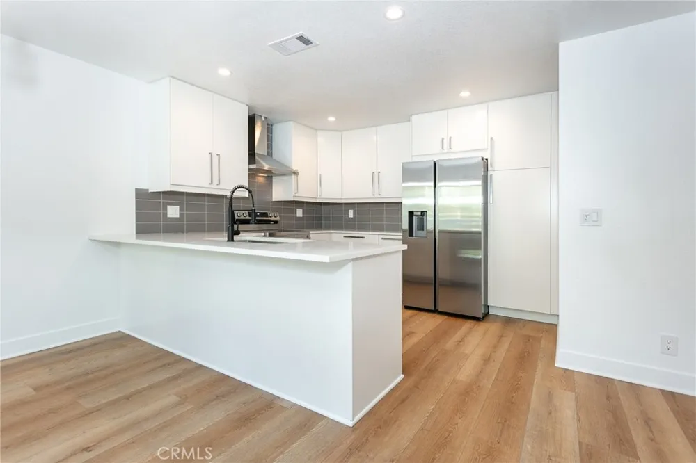 29725 Windsong Agoura Hills, CA 91301