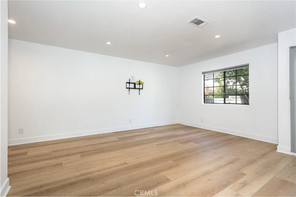29725 Windsong Agoura Hills, CA 91301