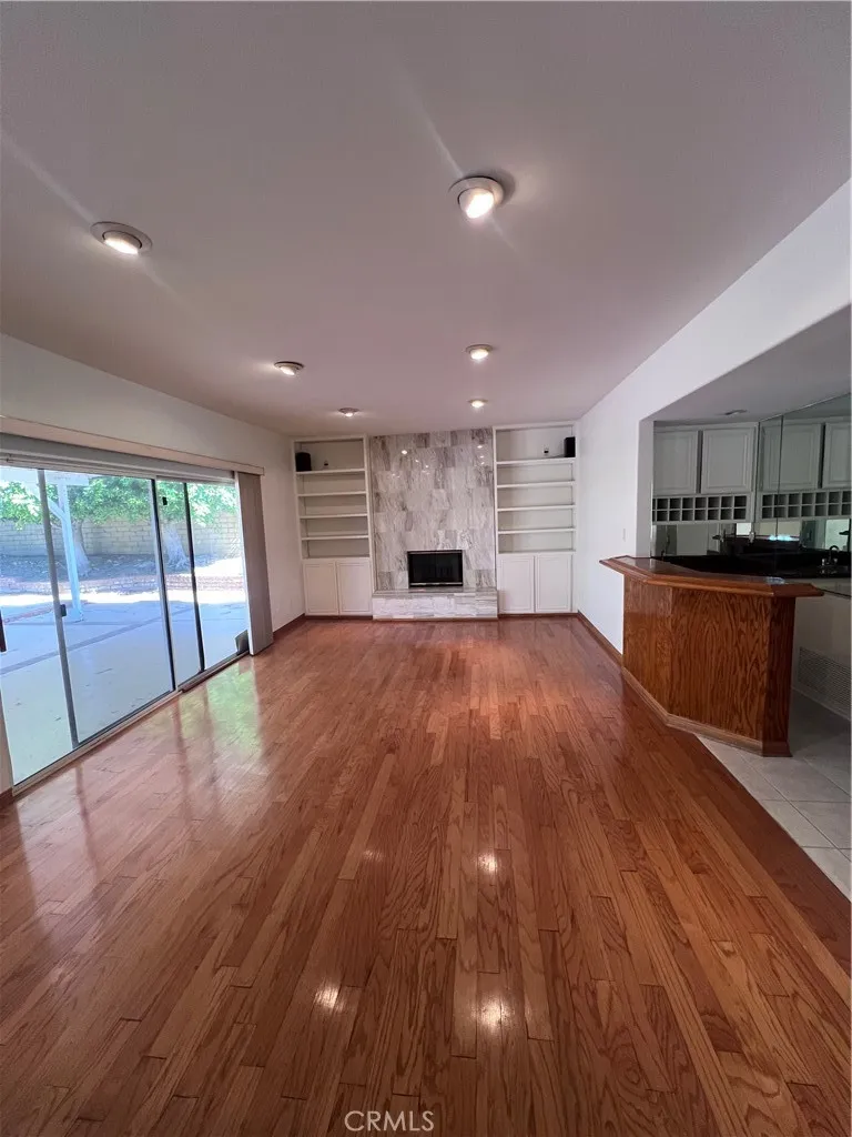 10209 Oakdale Chatsworth, CA 91311
