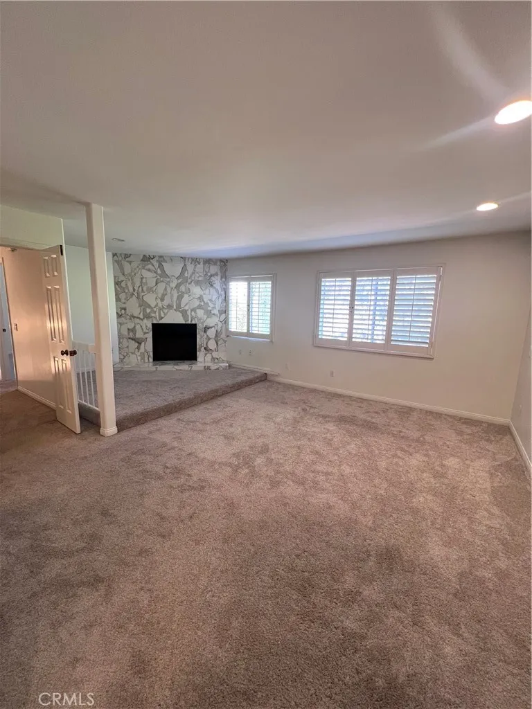 10209 Oakdale Chatsworth, CA 91311