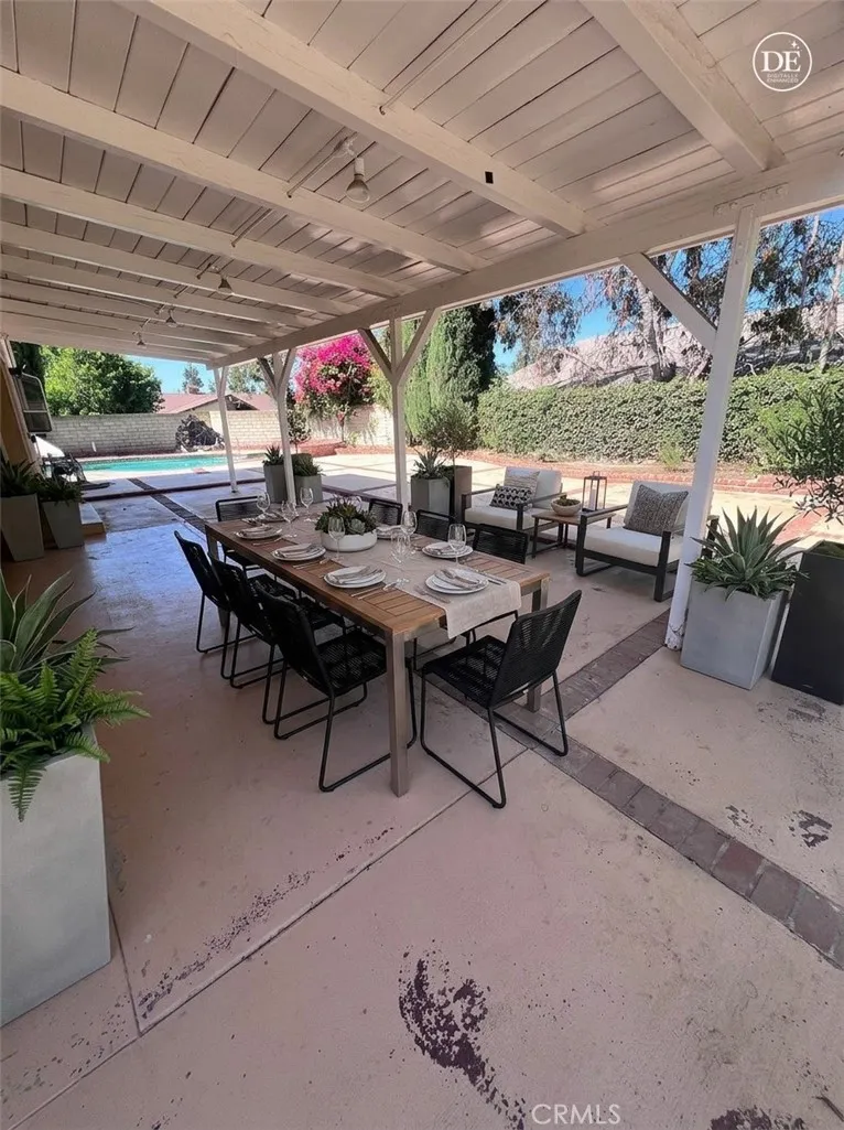 10209 Oakdale Chatsworth, CA 91311