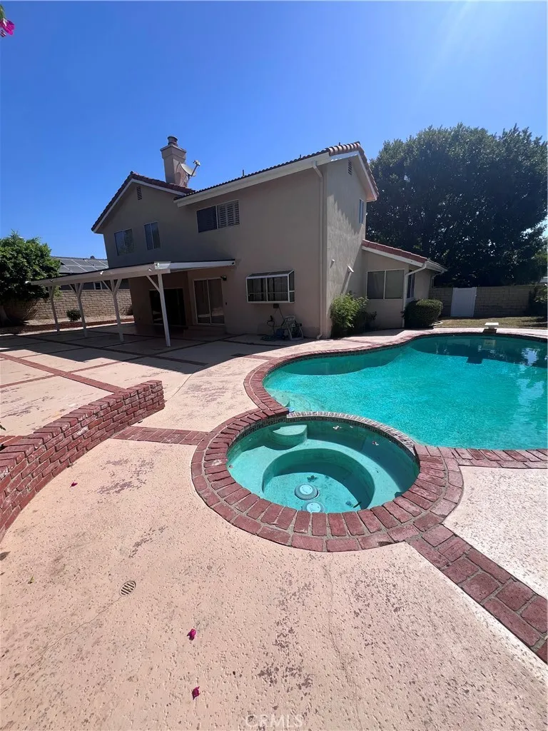 10209 Oakdale Chatsworth, CA 91311