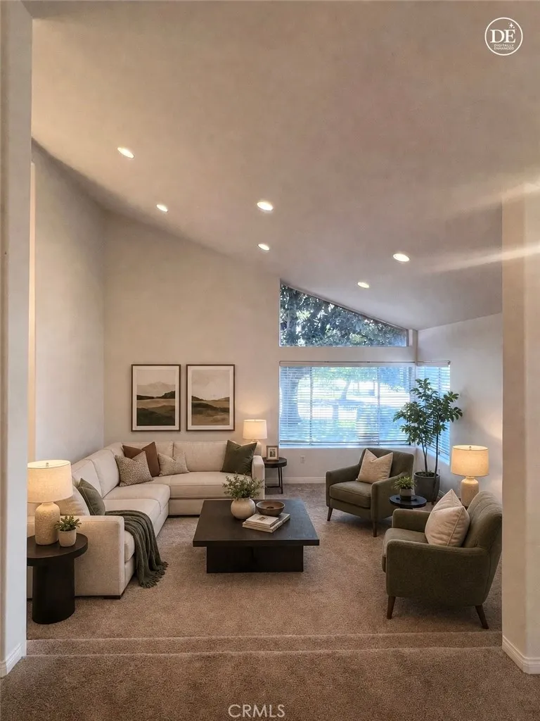 10209 Oakdale Chatsworth, CA 91311