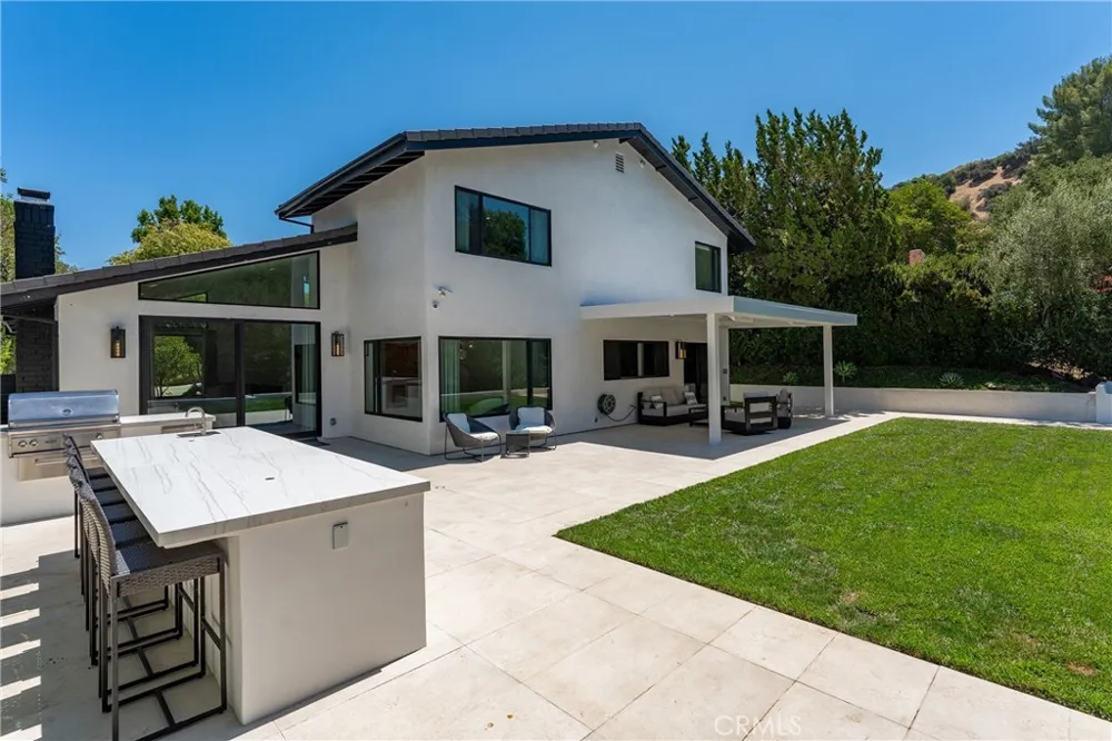 4425 Park Alisal Calabasas, CA 91302