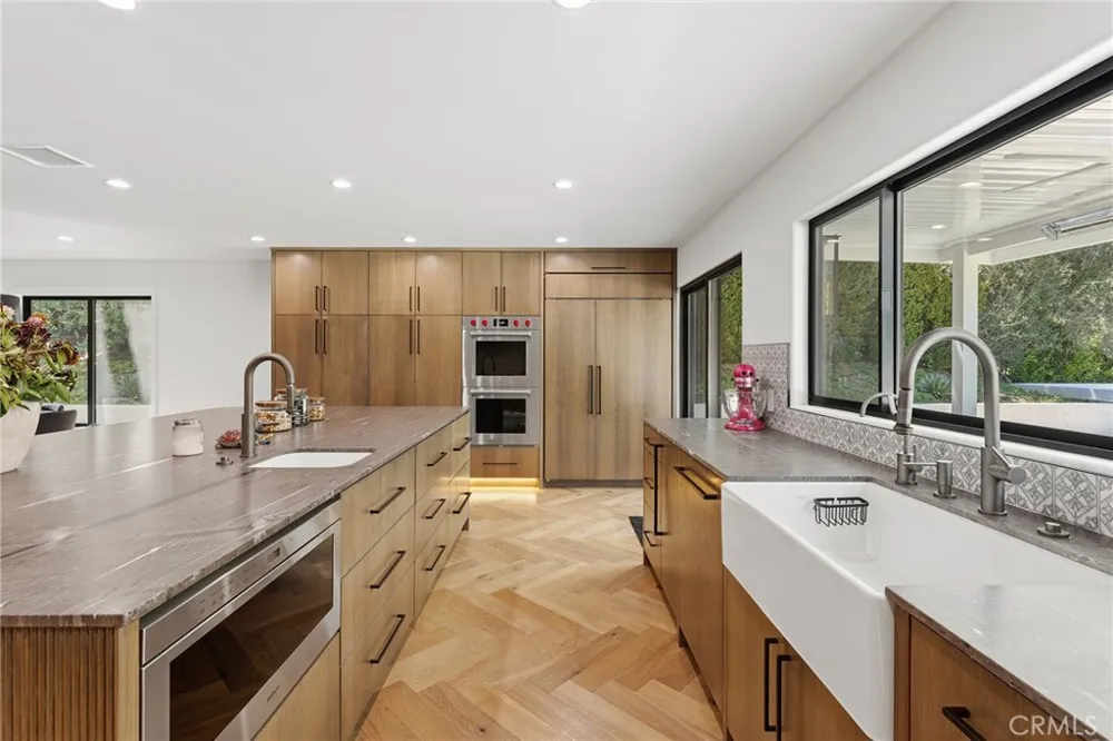4425 Park Alisal Calabasas, CA 91302