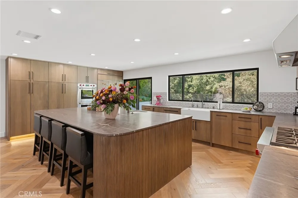 4425 Park Alisal Calabasas, CA 91302