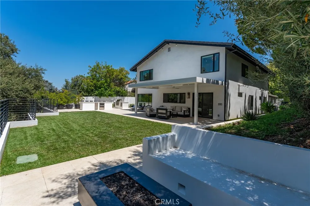 4425 Park Alisal Calabasas, CA 91302