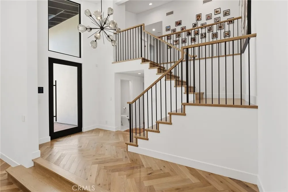 4425 Park Alisal Calabasas, CA 91302