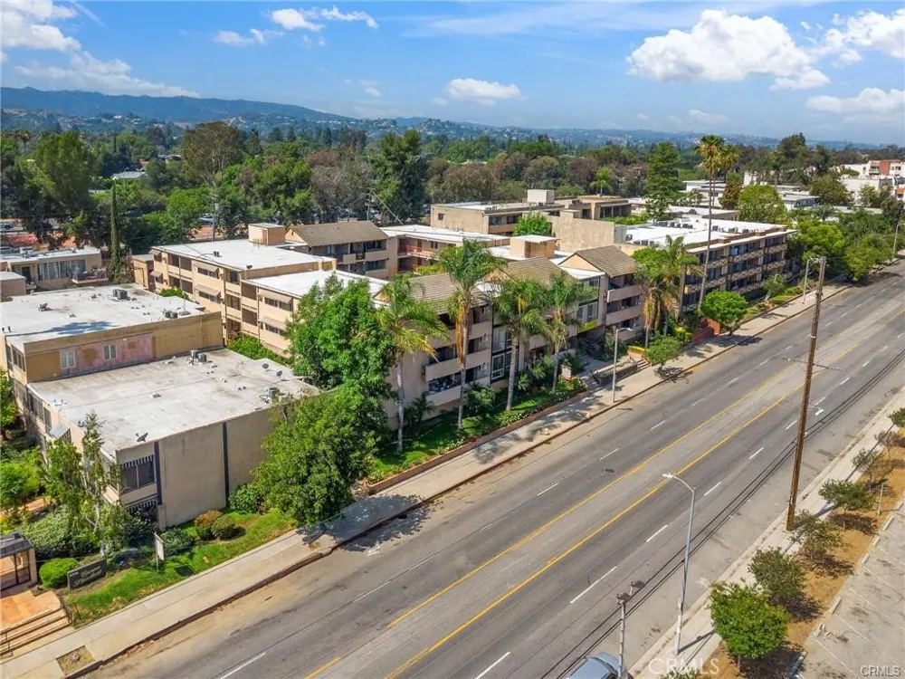 17000 Burbank Boulevard #110 Encino, CA 91316