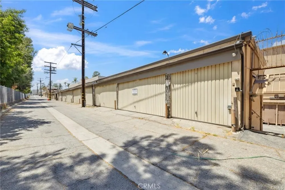17000 Burbank Boulevard #110 Encino, CA 91316