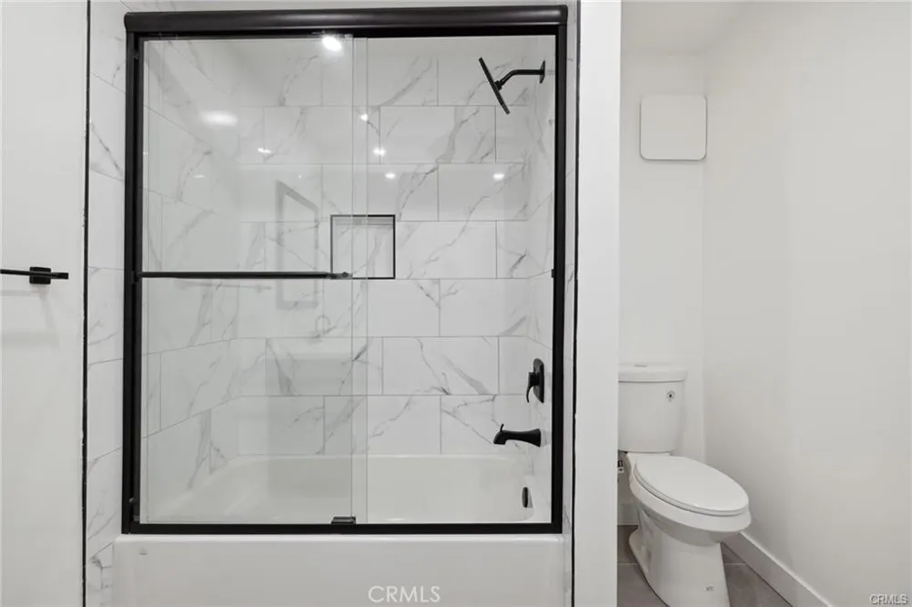 17000 Burbank Boulevard #110 Encino, CA 91316