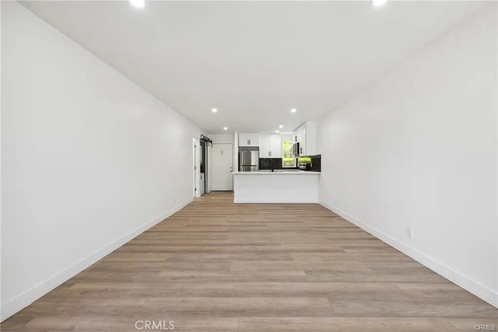 17000 Burbank Boulevard #110 Encino, CA 91316