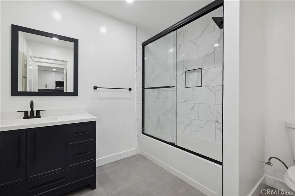 17000 Burbank Boulevard #110 Encino, CA 91316
