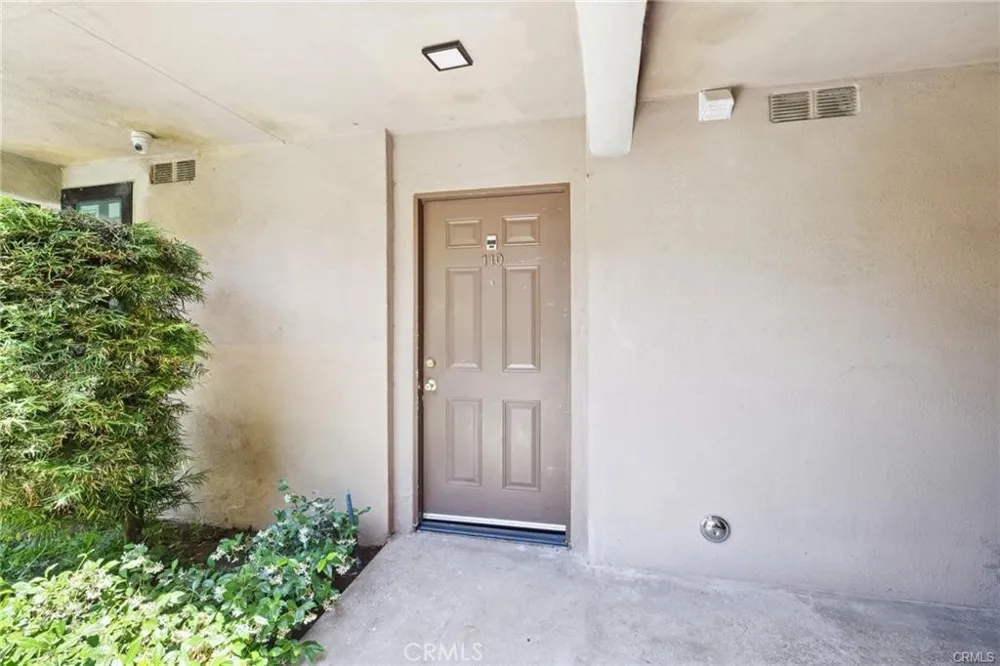 17000 Burbank Boulevard #110 Encino, CA 91316
