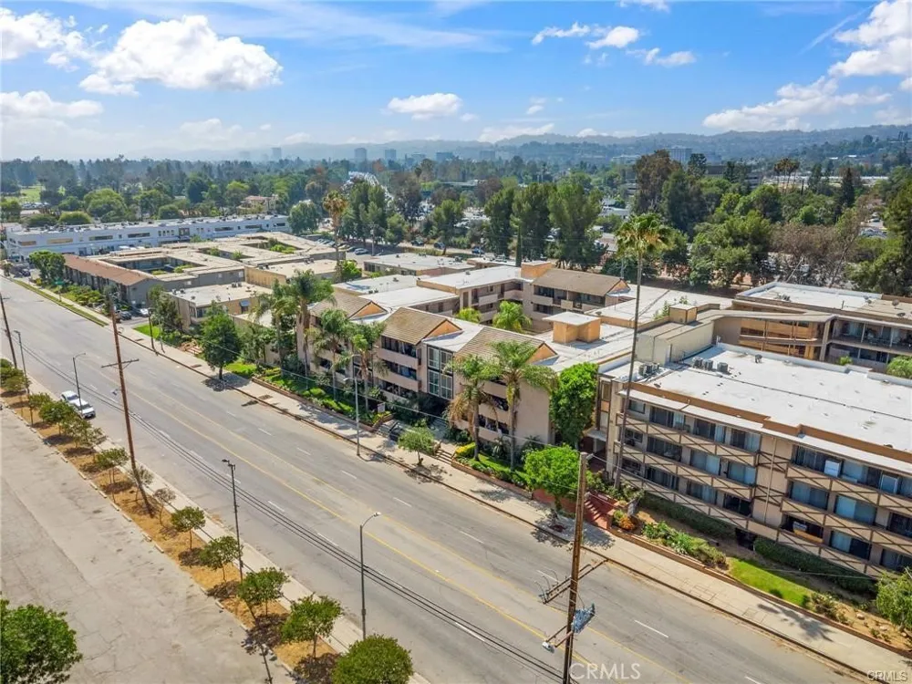 17000 Burbank Boulevard #110 Encino, CA 91316