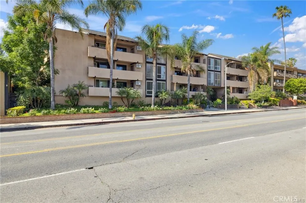17000 Burbank Boulevard #110 Encino, CA 91316