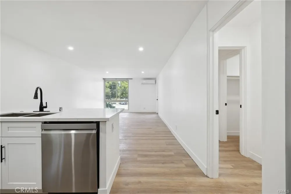 17000 Burbank Boulevard #110 Encino, CA 91316
