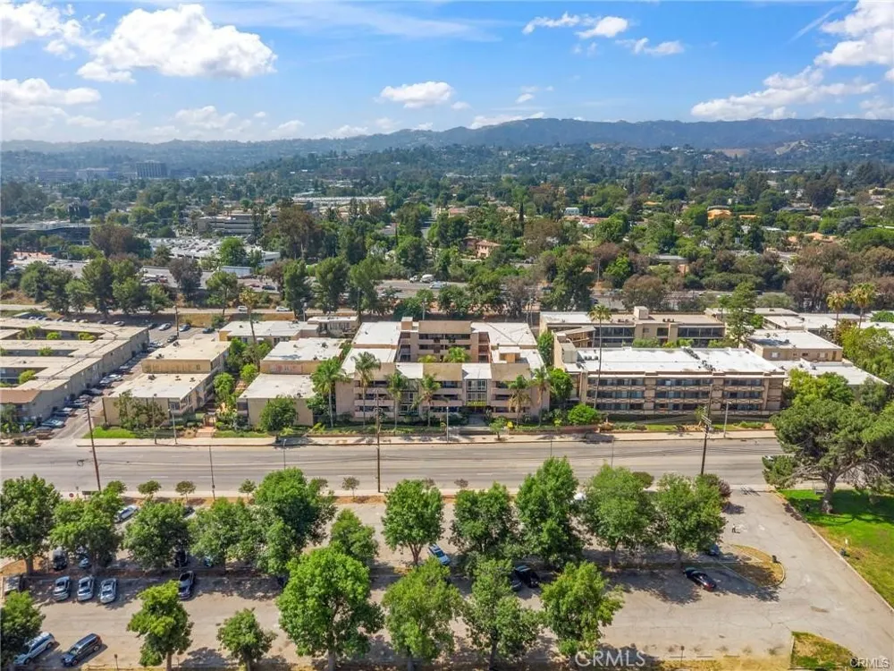 17000 Burbank Boulevard #110 Encino, CA 91316