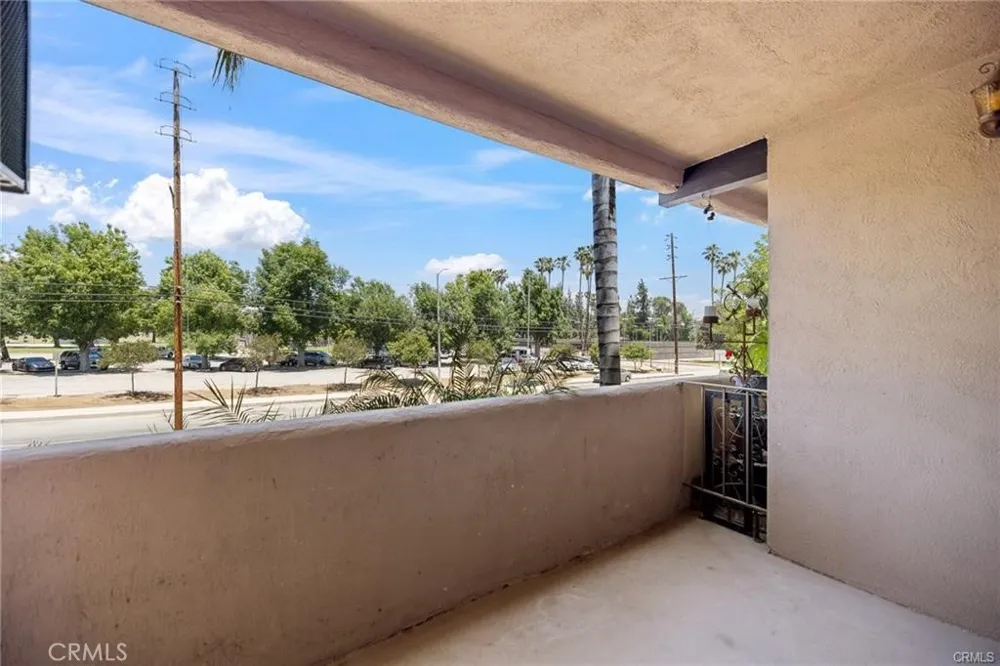 17000 Burbank Boulevard #110 Encino, CA 91316