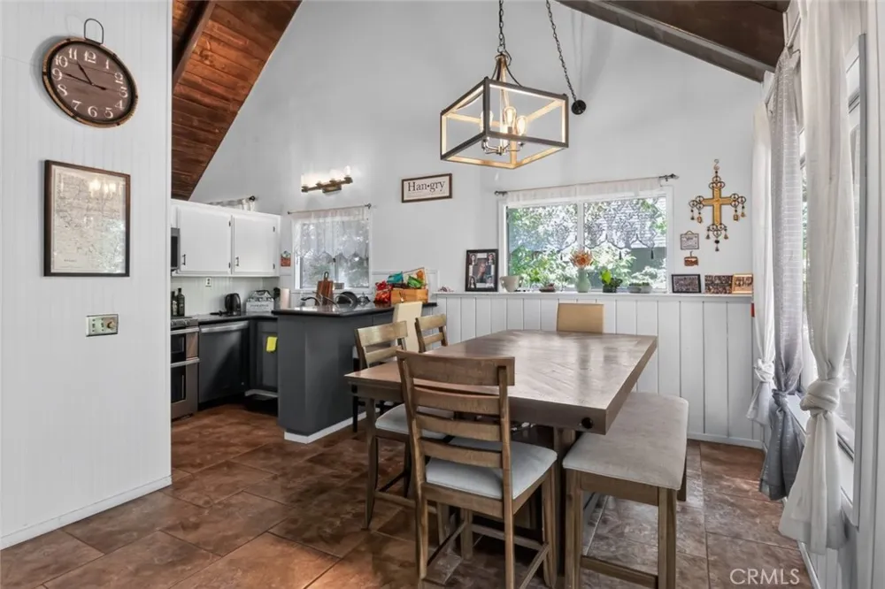 338 Mittry Lane Lake Arrowhead, CA 92352