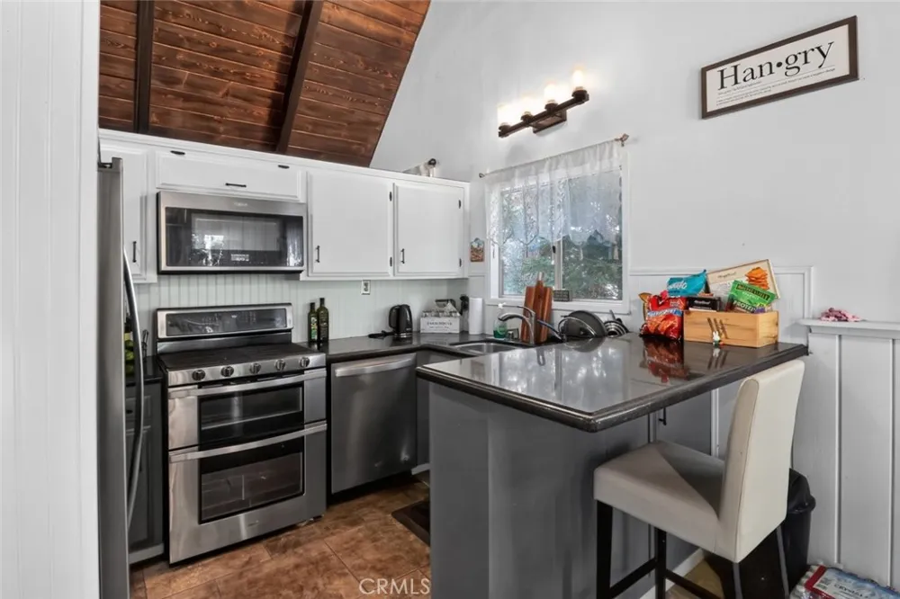 338 Mittry Lane Lake Arrowhead, CA 92352