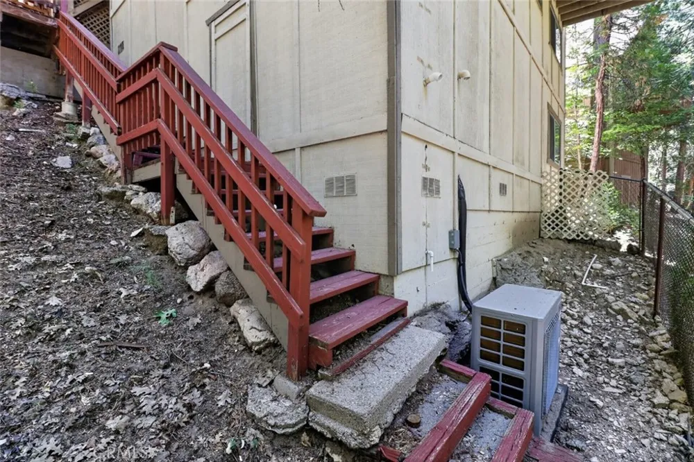 338 Mittry Lane Lake Arrowhead, CA 92352