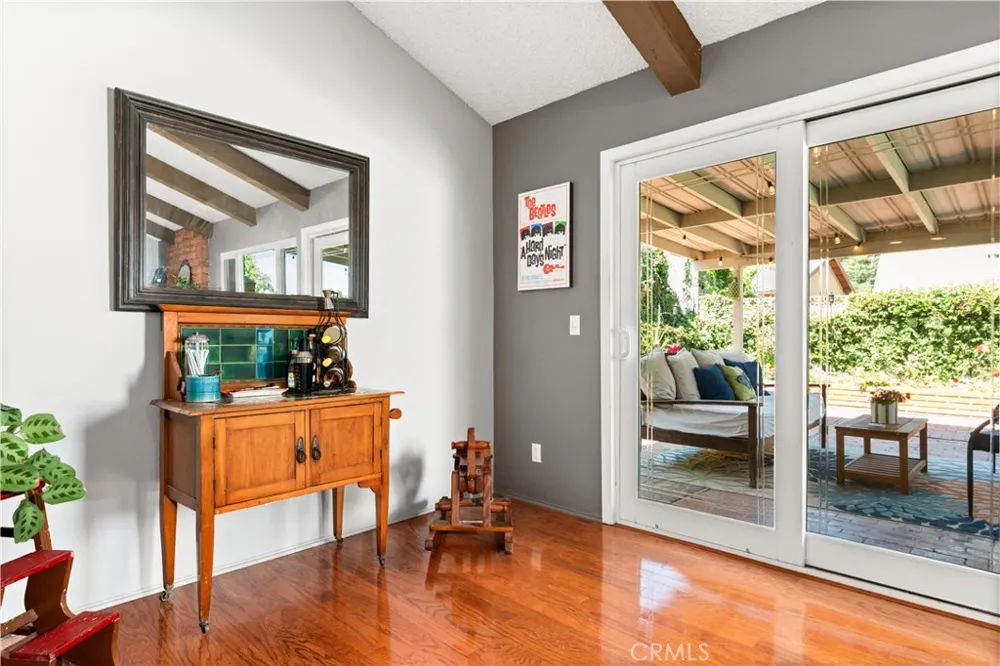 33 Madrid Newbury Park, CA 91320