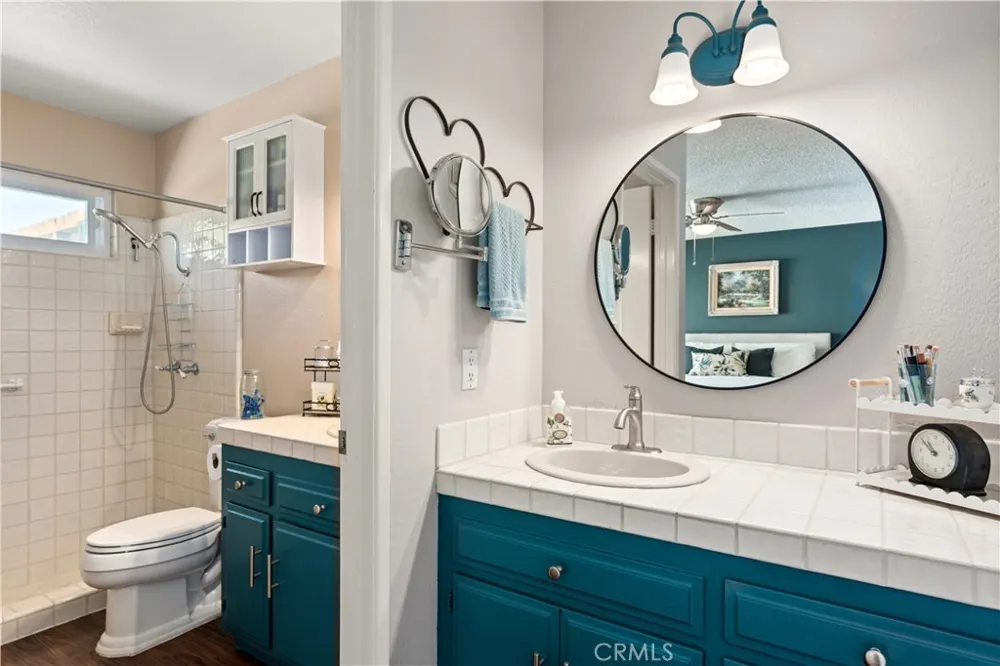 33 Madrid Newbury Park, CA 91320