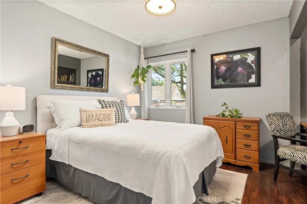 33 Madrid Newbury Park, CA 91320