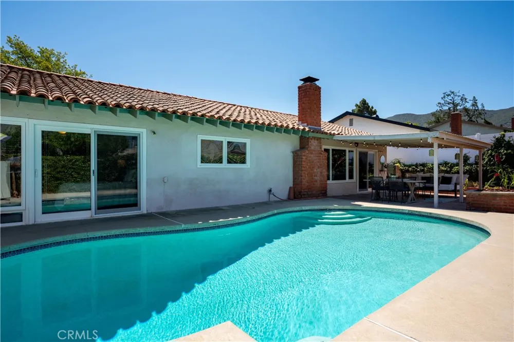 33 Madrid Newbury Park, CA 91320