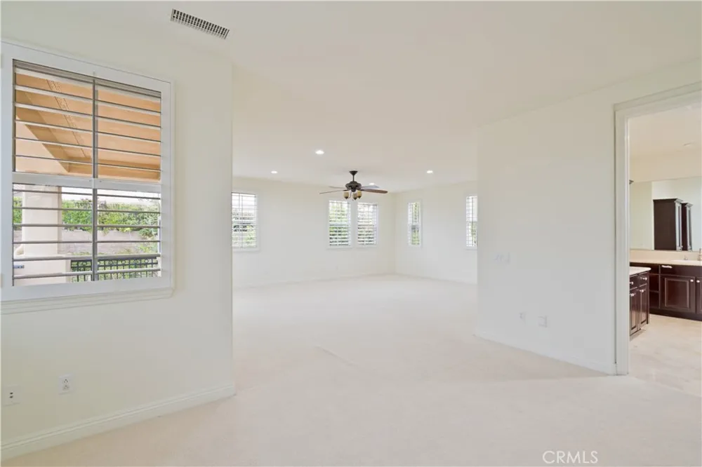 20311 Via Botticelli Northridge, CA 91326