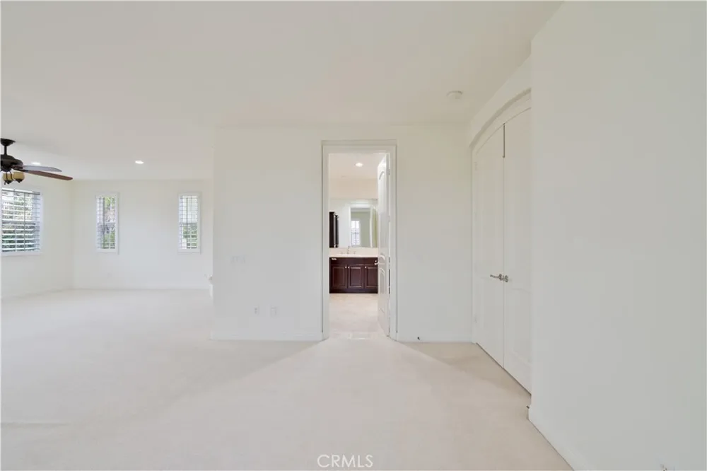 20311 Via Botticelli Northridge, CA 91326