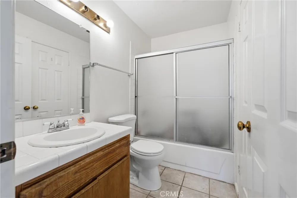 18551 Glenview Court Tehachapi, CA 93561