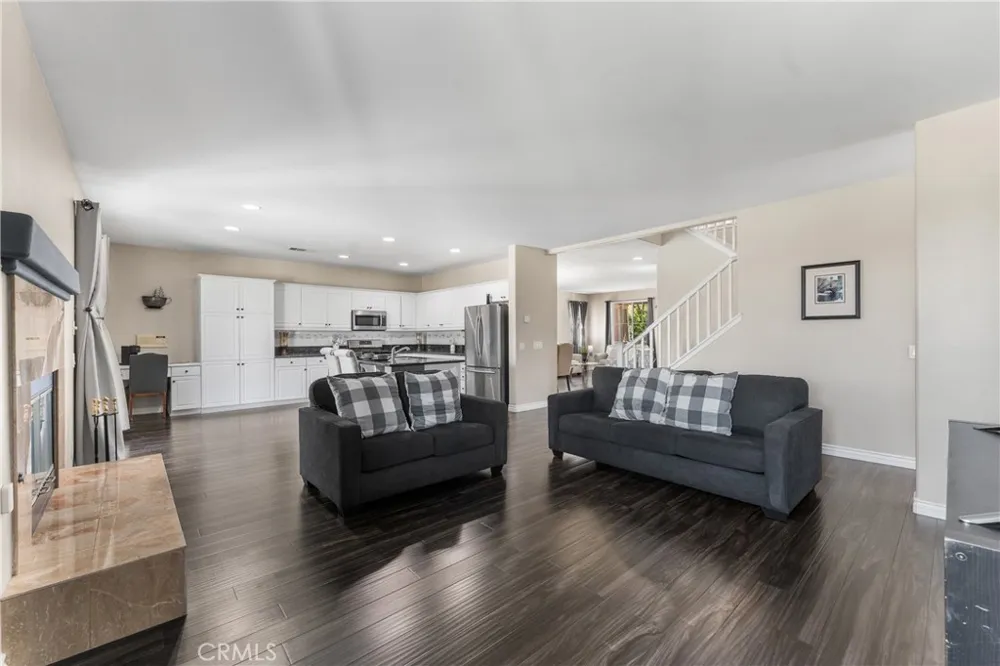 39141 Calmview Palmdale, CA 93551