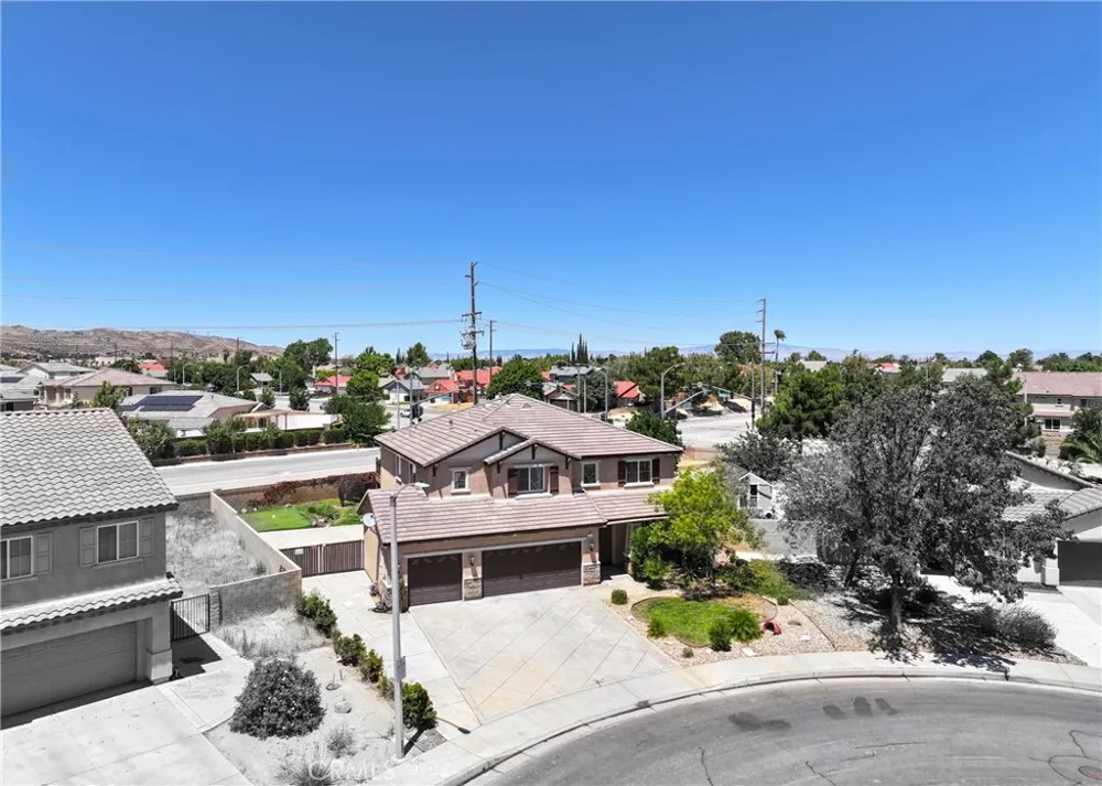 39141 Calmview Palmdale, CA 93551