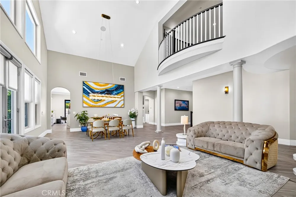 2025 Lonestar Thousand Oaks, CA 91362