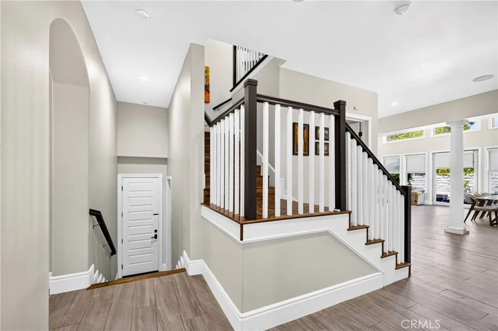 2025 Lonestar Thousand Oaks, CA 91362
